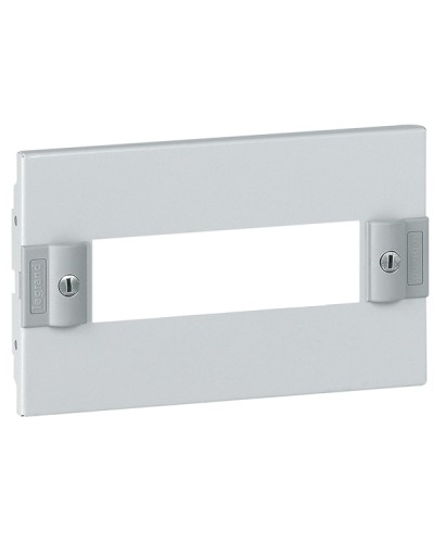 Панель лицевая Legrand 020304 в Назрани Аксессуары для стоек и шкафов Pintop.ru