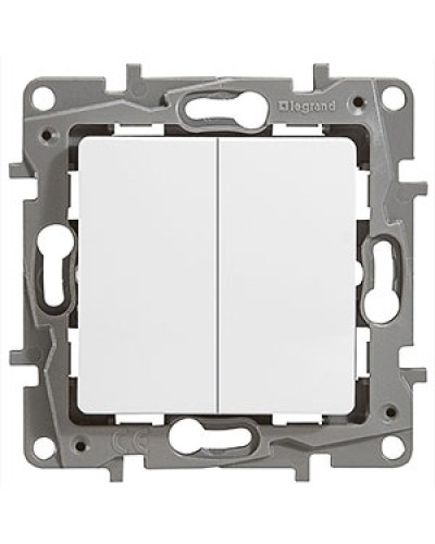 Выключатель двухклавишный 10 AX 250 В белый Etika Legrand 672202 в Назрани Аксессуары для кабель-канала Pintop.ru